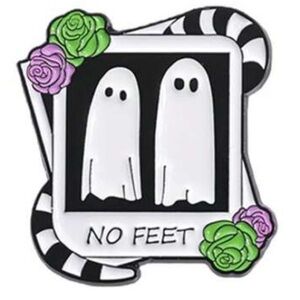 NWT Ghost Friends Photo NO FEET with Flower Accents Enamel Lapel Pin Brooch 👻
